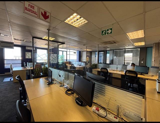 1,429M² OFFICE TO LET IN TYGER VALLEY